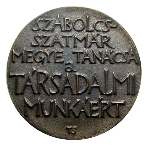 Tóth: Társadalmi munkáért